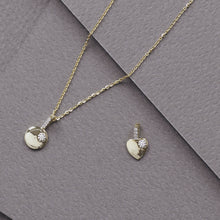 Load image into Gallery viewer, Simple Round Spark Diamond Pendant in 14K Solid Gold
